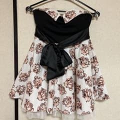 ベアトップ　ミニドレスのサムネイル