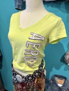 AERO NYC VネックTシャツ y2k 平成ギャル　海外ガールのサムネイル