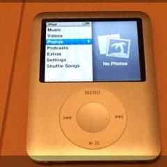 Apple iPod nano 4GB シルバー MA978J/Aのサムネイル