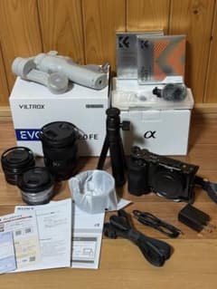 極上美品 ZV-E10 レンズ3本 単焦点 中望遠 屋外持出なし DJIオマケ付 極上美品 ZV-E10 レンズ3本 単焦点 中望遠 屋外持出なし DJIオマケ付