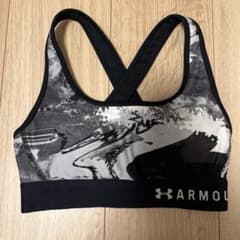 UNDER ARMOUR スポーツブラ SMサイズのサムネイル
