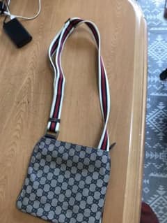 GUCCI グッチ ショルダーバッグのサムネイル