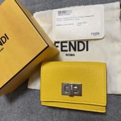 FENDI(フェンディ) 3つ折り財布 ピーカブー イエロー レザーのサムネイル