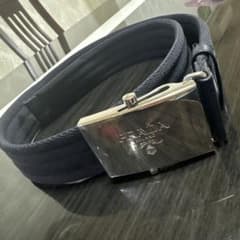 PRADA ネイビー　エングレーブロゴベルト PRADA ネイビー エングレーブロゴベルト - メルカリ