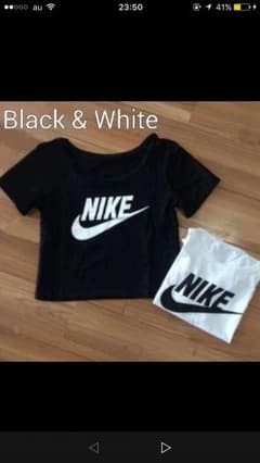 ナイキへそ出しＴシャツのサムネイル