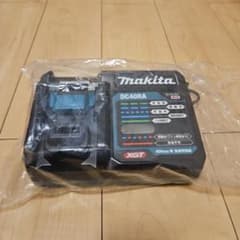 マキタ　40v　充電器のサムネイル
