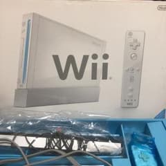wii本体✨箱付き✨のサムネイル
