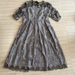ハレモード 花柄刺繍ミディ丈ドレス 3L 大きいサイズ 結婚式 パーティのサムネイル