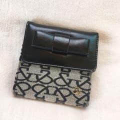 ＆ｂｙピンキー＆ダイアン　モノグラム折り財布のサムネイル