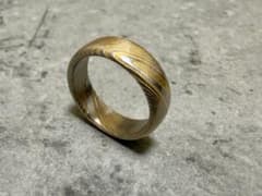 ダマスカス鋼リング 木目金風 9K金インレイ 14号 | Custom Ring - メルカリ