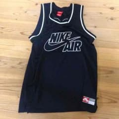 NIKEのサムネイル