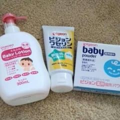 [し〜様専用]ベビーパウダーのサムネイル