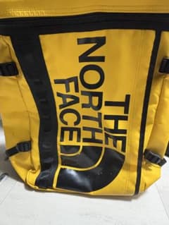 THE NORTH FACE リュック イエローのサムネイル
