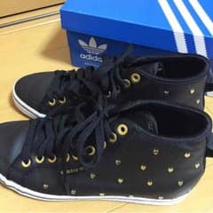ショコラ様10日までお取り置き！adidas originalsのサムネイル