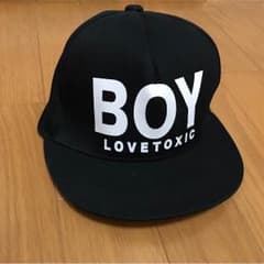 lovetoxic キャップのサムネイル