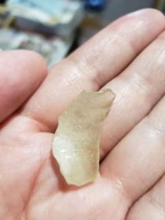 26までお値下げ☆リビアングラス原石☆最高級品のサムネイル