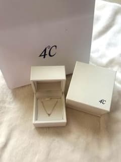 美品✨️4℃ ピンクゴールドネックレスのサムネイル