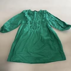 ZIBA グリーン刺繍ワンピース　Sサイズのサムネイル