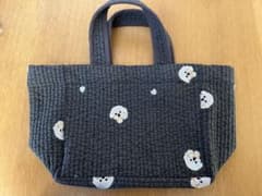 お値下げしました ヌビ　キルティング ハンドバッグ　刺繍　犬柄のサムネイル