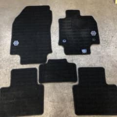 トヨタ RAV4 50系 純正 フロアマットのサムネイル