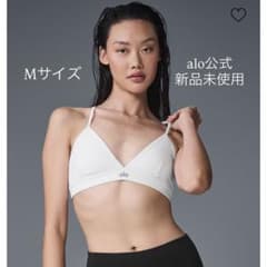 【新品】alo splendor bra ブラトップ　Mサイズのサムネイル