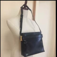 最終価格‼️フェラガモ  レザー ショルダーバッグのサムネイル