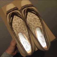 ローヒール パンプスのサムネイル
