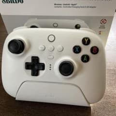 8BitDo Ultimate2.4 Wireless コントローラー　ホワイトのサムネイル