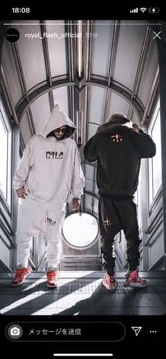 cvtvlist USUAL hoodieのサムネイル