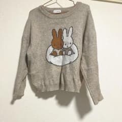 【子供服】110cm ミッフィー ニット セーター ベージュのサムネイル