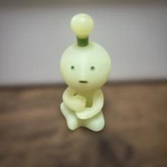 スミスキー smiski ワーク ヒラメキスキー フィギュアのサムネイル