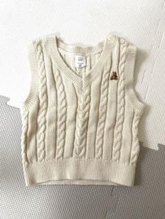 GAP ベビーベスト 6-12ヶ月 70㎝　クリーム色　くま刺繍のサムネイル