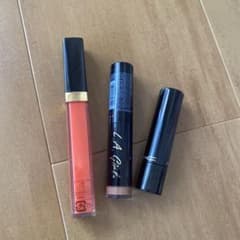 グロス、口紅のサムネイル