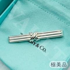 TIFFANY&Co. 極美品 シグネチャー タイバー Ag925 TIFFANY&Co. 極美品 シグネチャー タイバー Ag925 - メルカリ