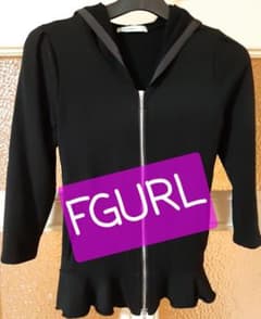FGURLの裾フリルのパーカーのサムネイル