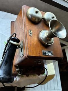 アンティーク　壁掛け式　木製　電話機　北陸電気通信　骨董　Bell ベル　美品 アンティーク 壁掛け式 木製 電話機 北陸電気通信 骨董 Bell ベル 美品