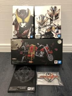 仮面ライダーキバ & イクサ & マシンキバーオプション & アクリルロゴのサムネイル