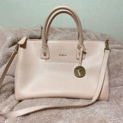 ※りえ☆さん専用 FURLA ハンドバッグのサムネイル