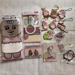 おぱんちゅうさぎ チャーム ピンバッジ キーホルダー ポーチのサムネイル