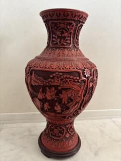 【8/31まで出品】中国美術 堆朱 花瓶 骨董 土台付き　2個セット 中国 美術 骨董 堆朱 壺 赤壺 工芸品 民芸品 彫刻 花柄 花瓶 花器 置物