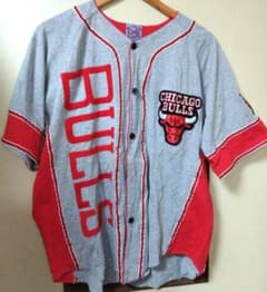 CHICAGO BULLS ベースボールシャツ グレー/レッドのサムネイル