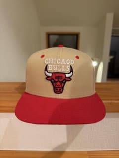 New Era Chicago Bulls キャップ ベージュ レッドのサムネイル