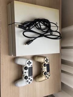 PlayStation 4 本体 ホワイト ゴールド コントローラー2個のサムネイル
