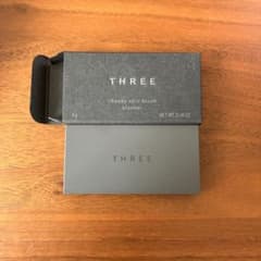 新品THREE チーキーシークブラッシュ 05 FEELING THE FLOWのサムネイル