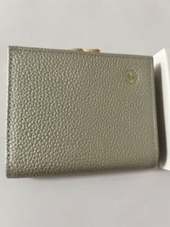 皇居 財布 シルバー 二つ折り財布 がま口タイプ菊の御紋 - メルカリ