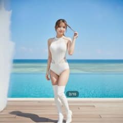 4新品未開封!Ritzy ホワイトワンピース水着 ハイネック他サイト9,984円