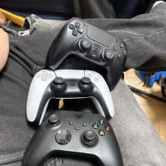 PS5/Xbox ゲームコントローラー 3個セットのサムネイル