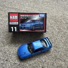 トミカ　日産スカイラインGT-R V-SPEC Ⅱ Nurのサムネイル