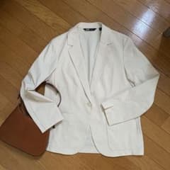 まとめてお買い得！UNIQLO theory 感動ジャケットのサムネイル