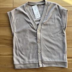 新品、未使用！タグ付き、おしゃれニットベストのサムネイル